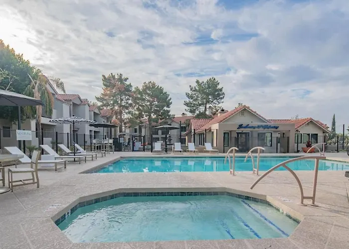 Kingbed Golf Pickleball Pool Hot Tub Parking