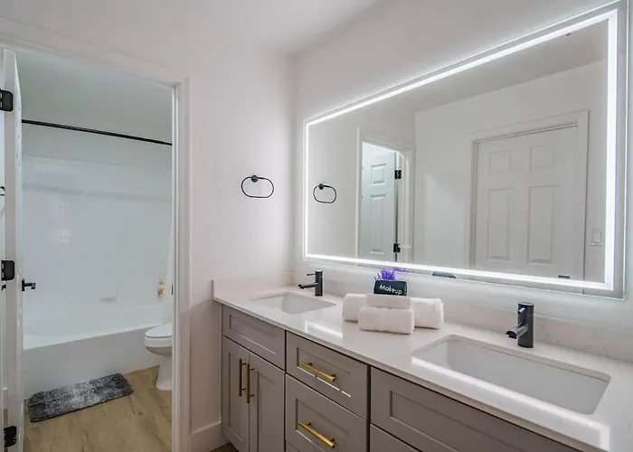 Apartment Kingbed Golf Pickleball Pool Hot Tub Parking Scottsdale